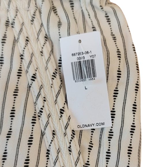 NWT- Old Navy- High Rise Cotton Twill White & Black Patterned Shorts, SZ Large - Picture 8 of 14